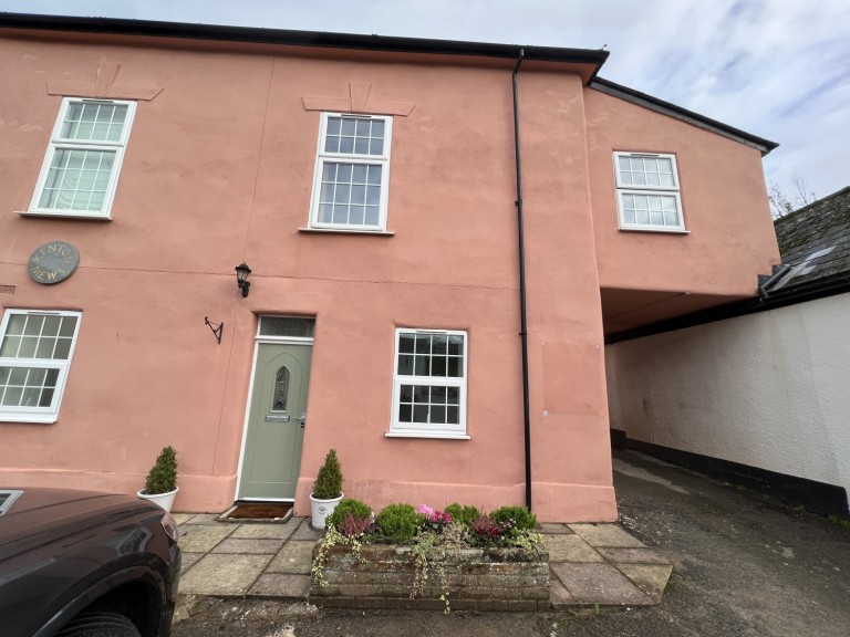 KENTON MEWS, KENTON