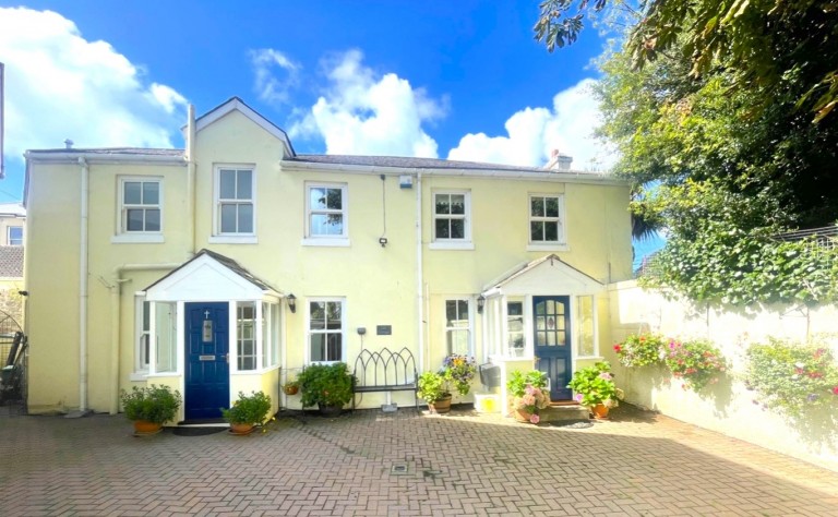 CARY AVENUE, BABBACOMBE